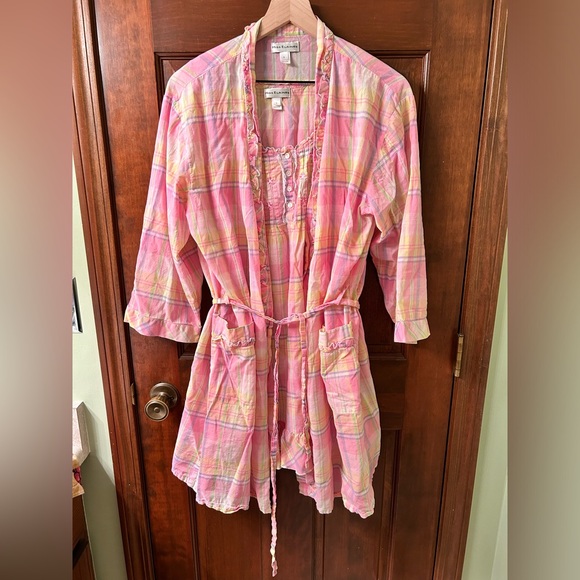 MISS ELAINE Pink plaid lightweight nightgown and robe set. Size L - Picture 6 of 8